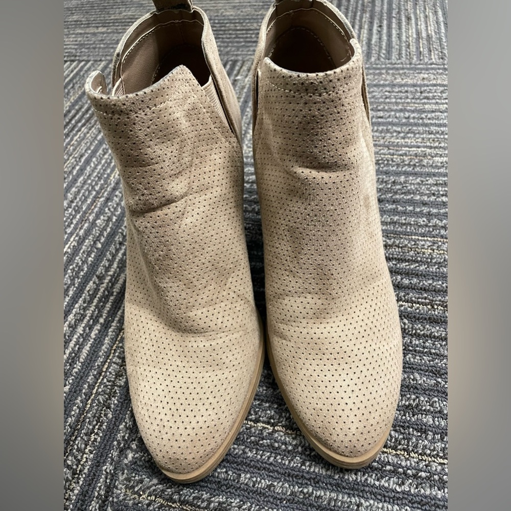 Universal Thread Microsuede Laser Cut Bootie - Taupe Size 8.5